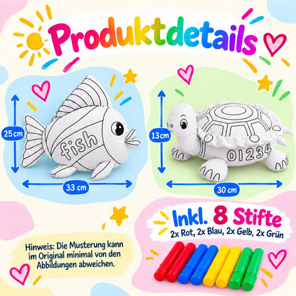 Produktdetails mit Größenangaben der Kuscheltiere Fisch und Schildkröte, inklusive 8 Filzstiften in Rot, Blau, Gelb und Grün